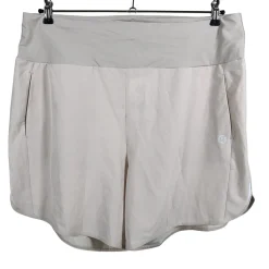 Naisten urheilushortsit, koko 44